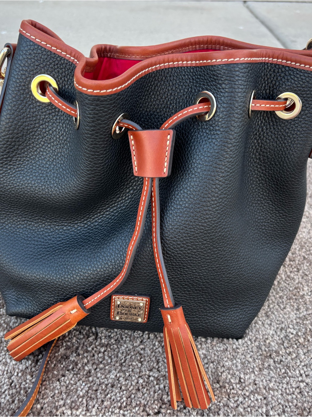 Nwt Dooney & Bourke Black Crossbody With Brown Trim And Gold Hardware